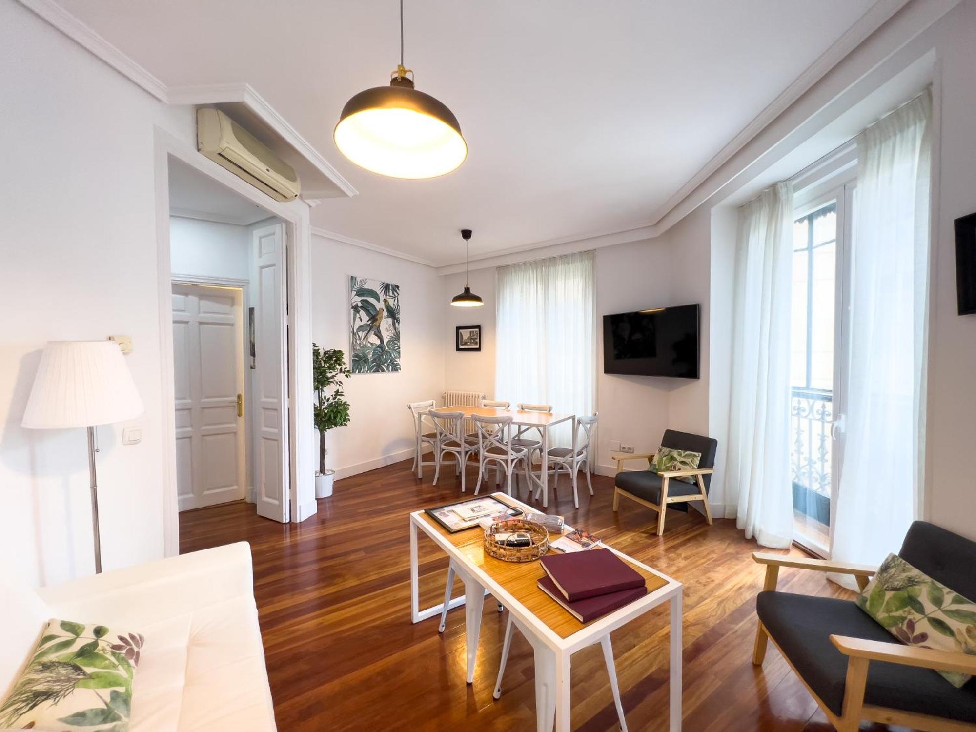 Callao Suites Madrid Exterior photo